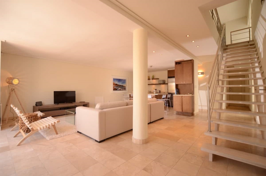 To Let 2 Bedroom Property for Rent in Camps Bay Western Cape